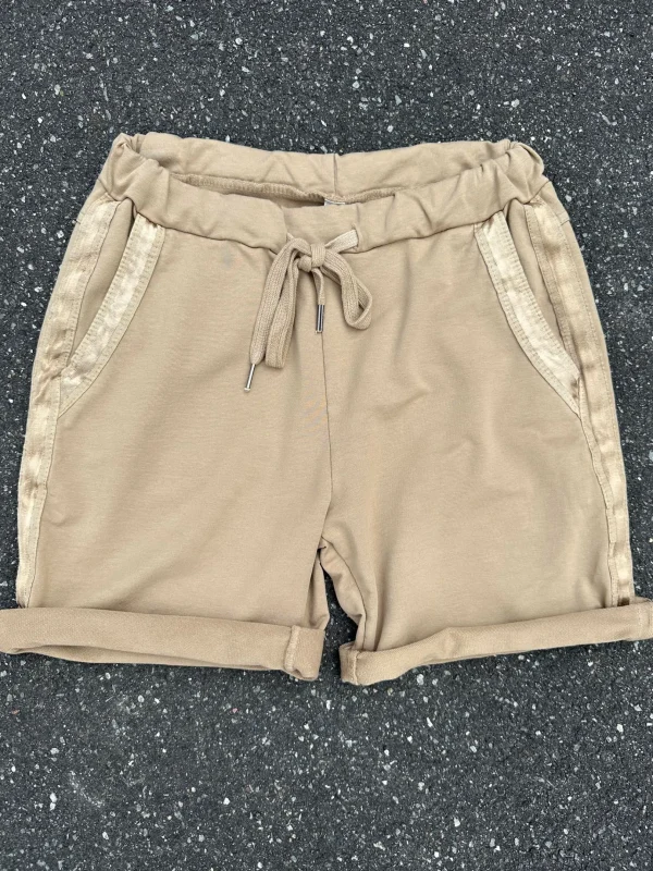 Fashion By Atlas shorts Shorts
