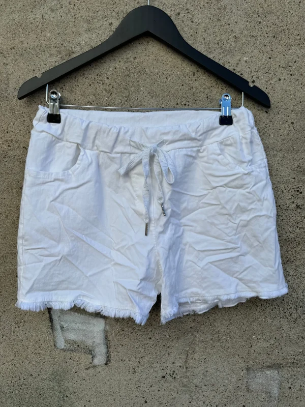 New By Carla shorts Shorts