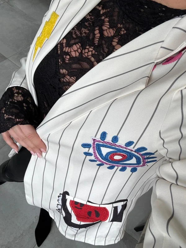 Hot By Dali blazer stripe off Blazer