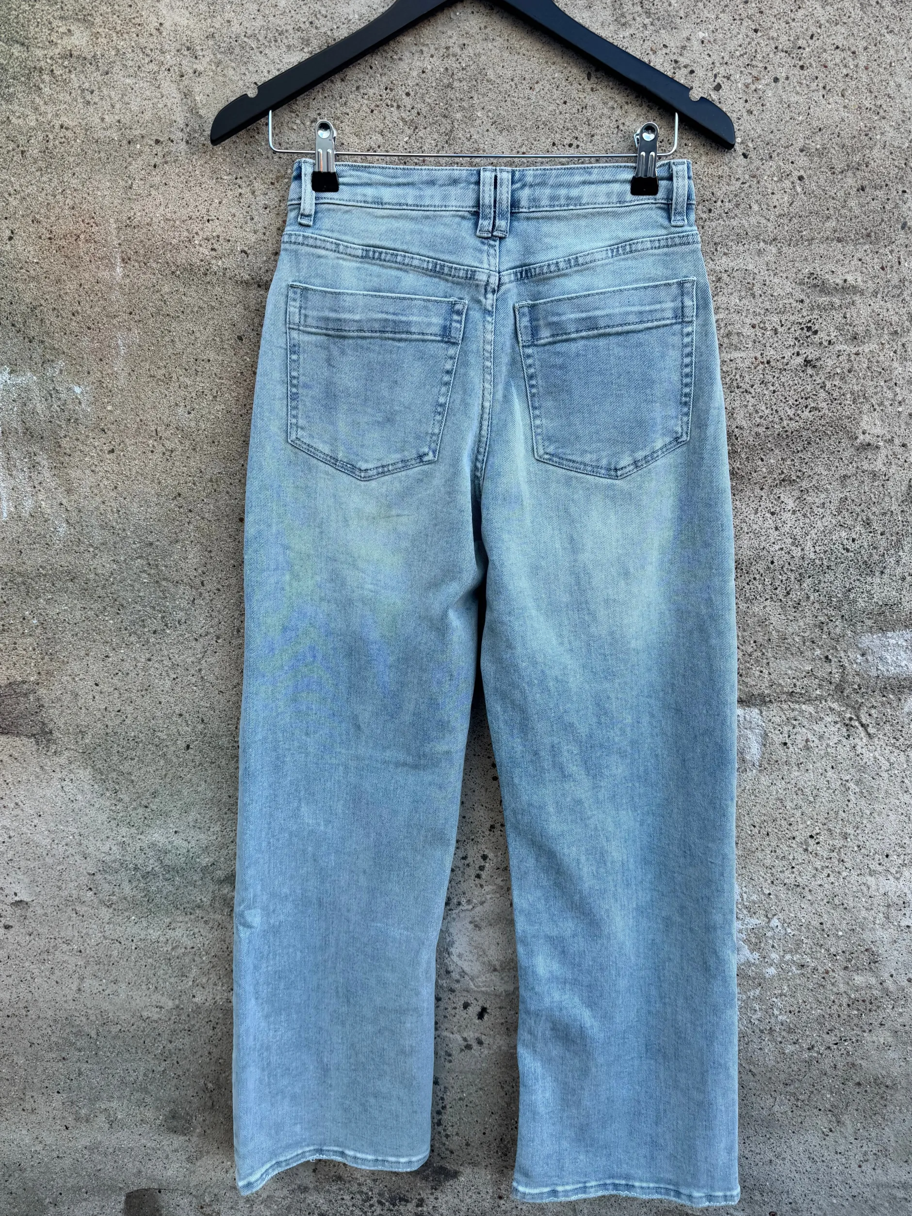 by_engbork_h_jeans_wash_l_2.webp Outlet By H849 jeans wash light Bukser | Jeans