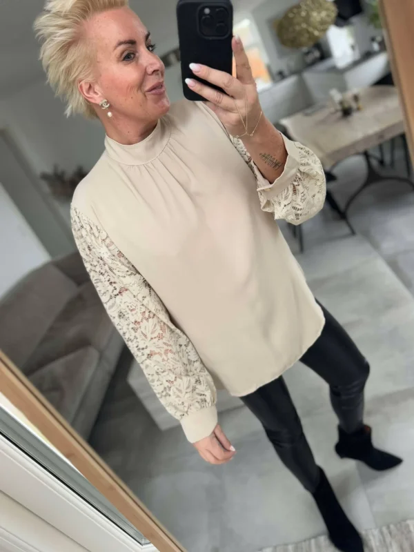 Outlet By Liane bluse lace Bluser