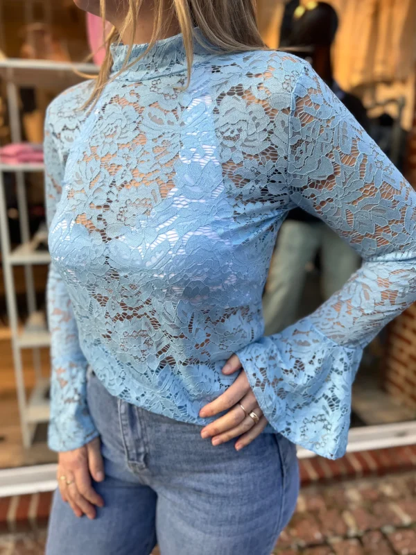 Online By Liza blonde bluse Bluser