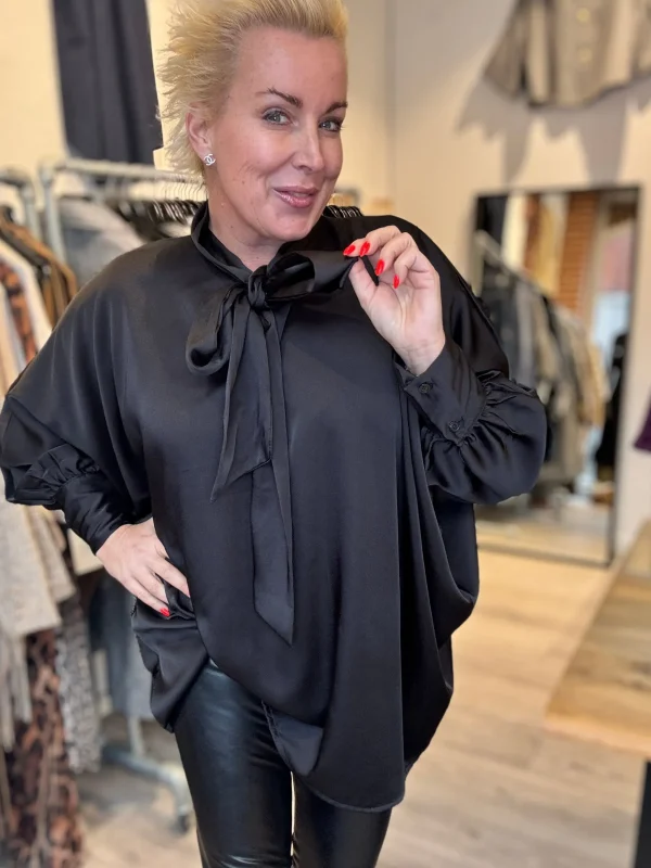 Sale By Megan satin skjorte Bluser | Skjorter
