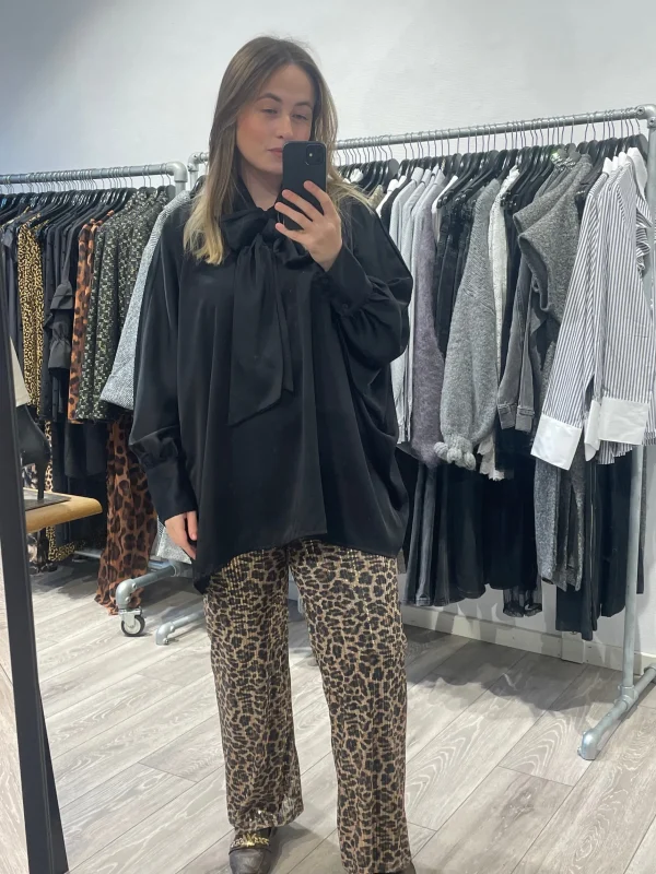 Sale By Megan satin skjorte Bluser | Skjorter