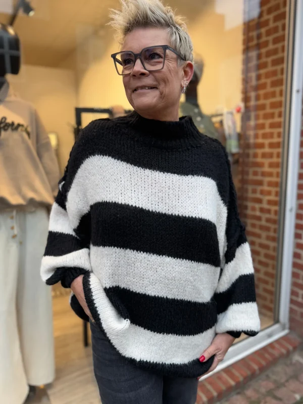 Clearance By Monique knit roll stripe Strik