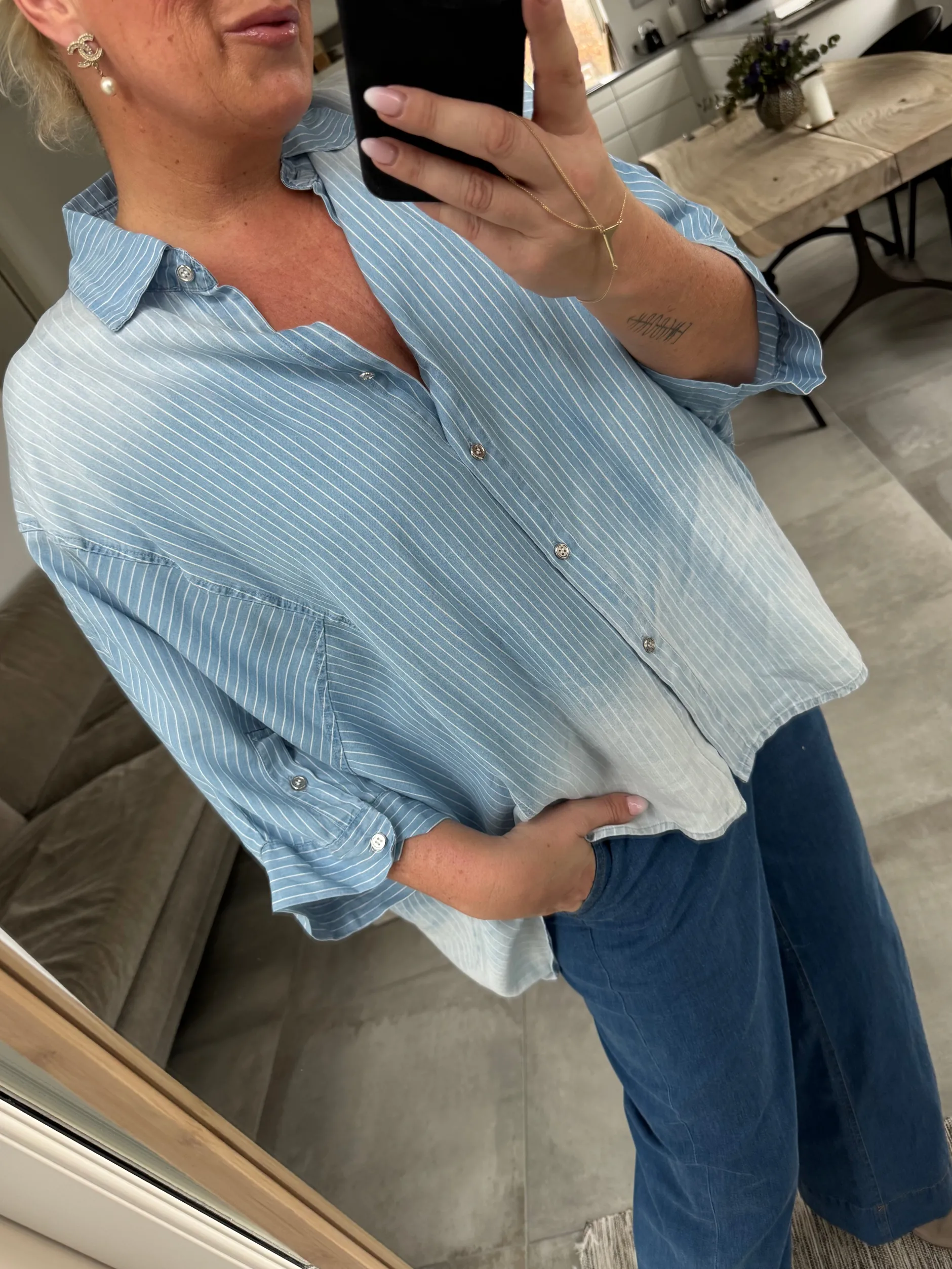 by_engbork_willow_skjorte_0.webp Clearance By Willow skjorte stripe denim light Bluser | Skjorter
