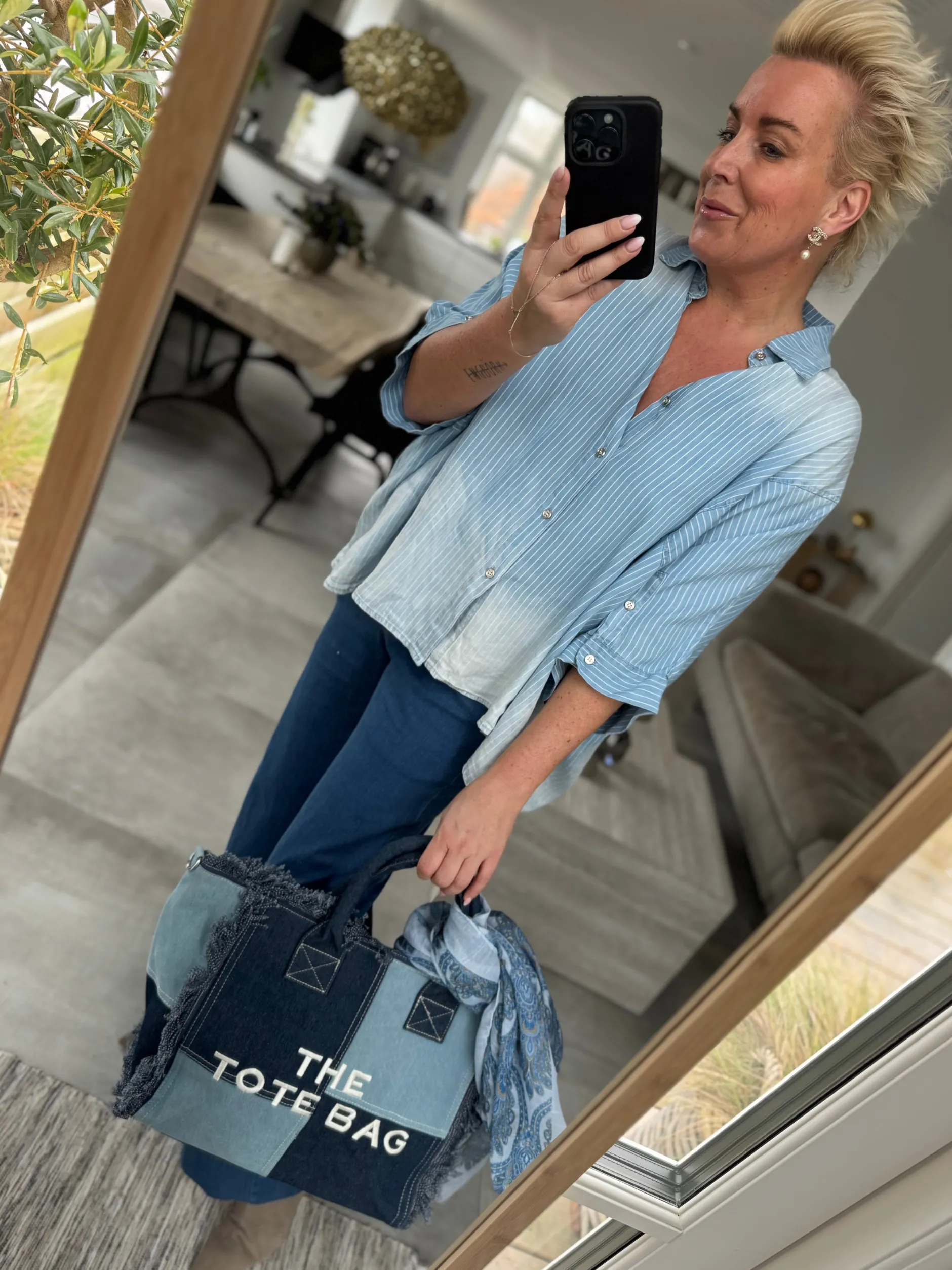 by_engbork_willow_skjorte_1.webp Clearance By Willow skjorte stripe denim light Bluser | Skjorter